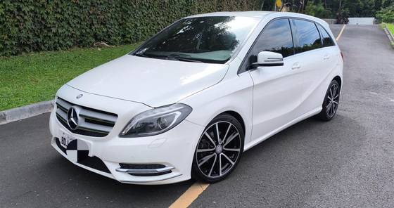 MERCEDES-BENZ B 200 1.6 SPORT TURBO GASOLINA 4P AUTOMÁTICO